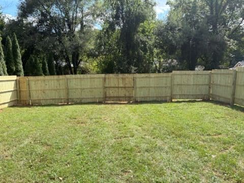 Gallery photos for Enhancing Privacy with New Wooden Fencing: Image #1