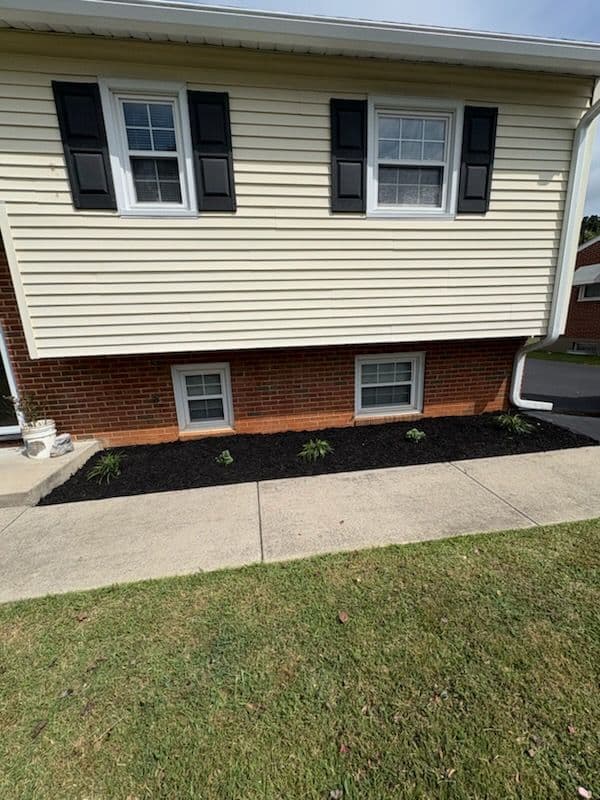 Gallery photos for Market-Ready Flower Bed Transformation: Image #1